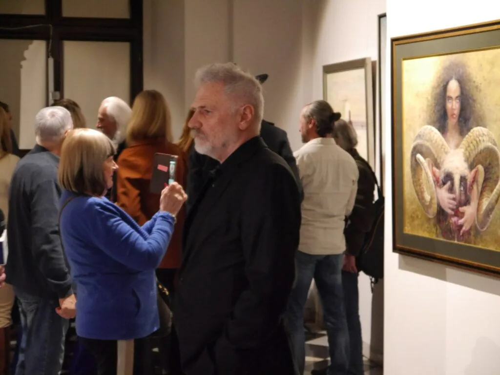 Symbolizm w sztuce – emocje, symbole i duchowość na wystawie z udziałem Daniela Pieluchy